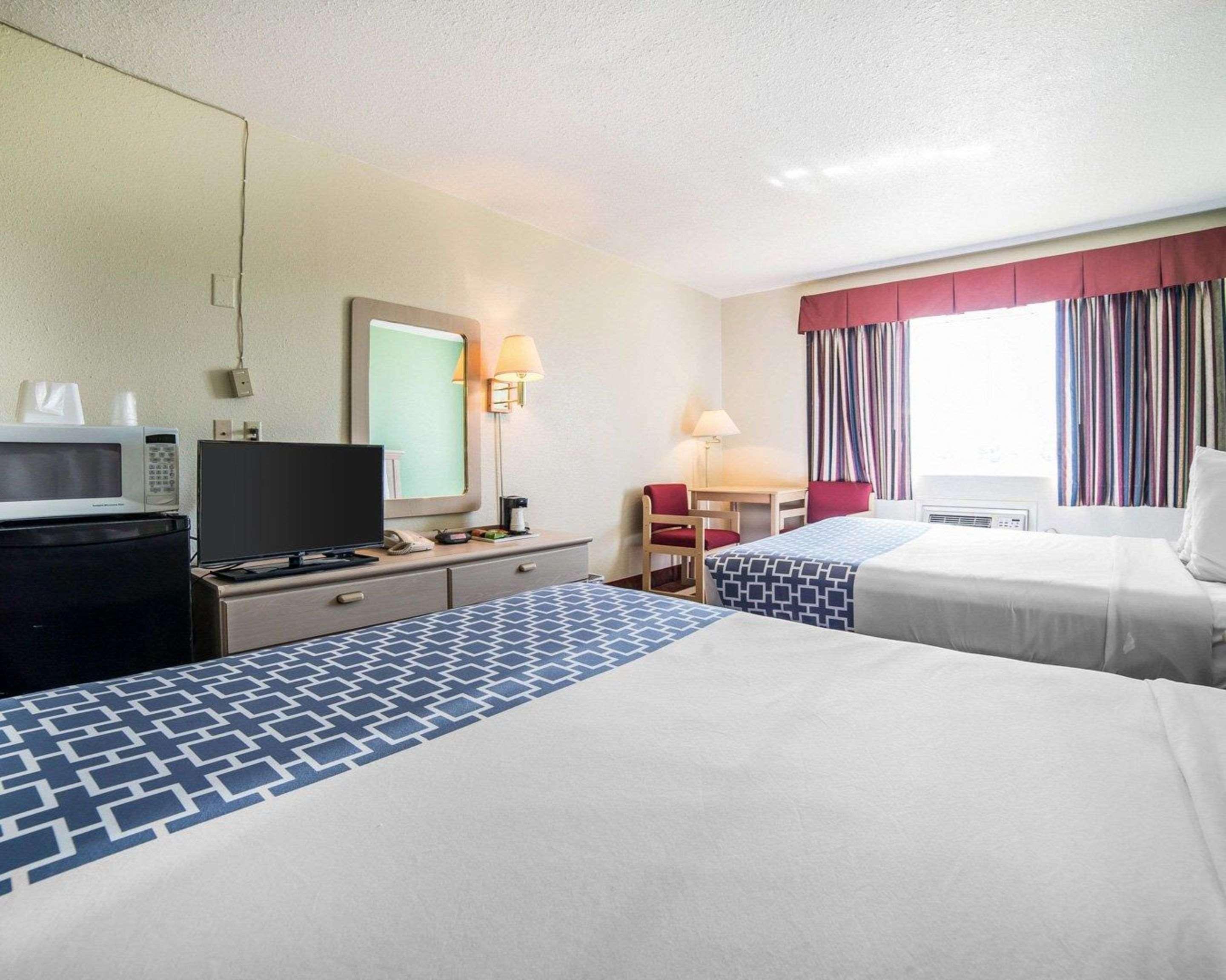 Econo Lodge Fallon Naval Air Station Area Exterior photo