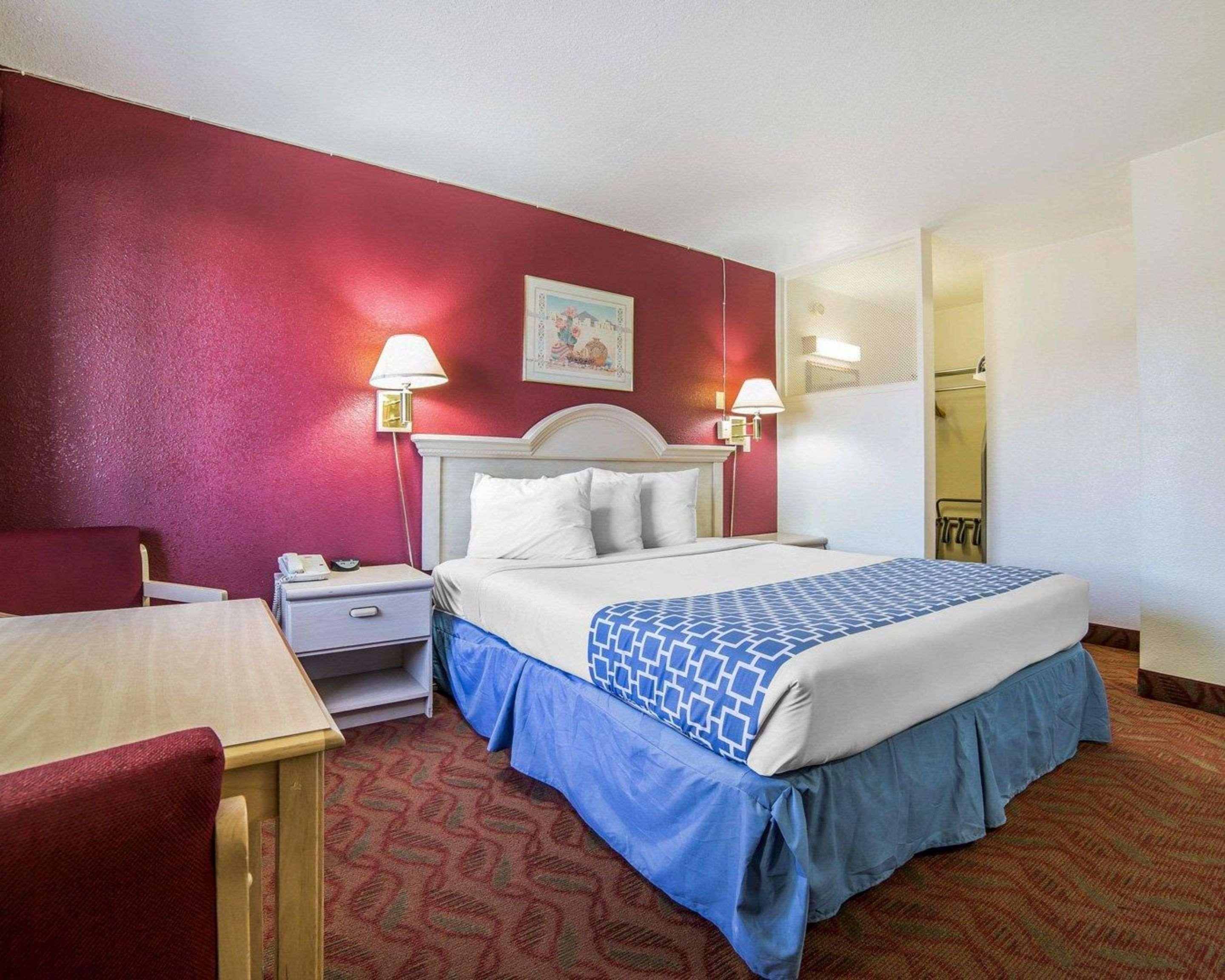 Econo Lodge Fallon Naval Air Station Area Exterior photo
