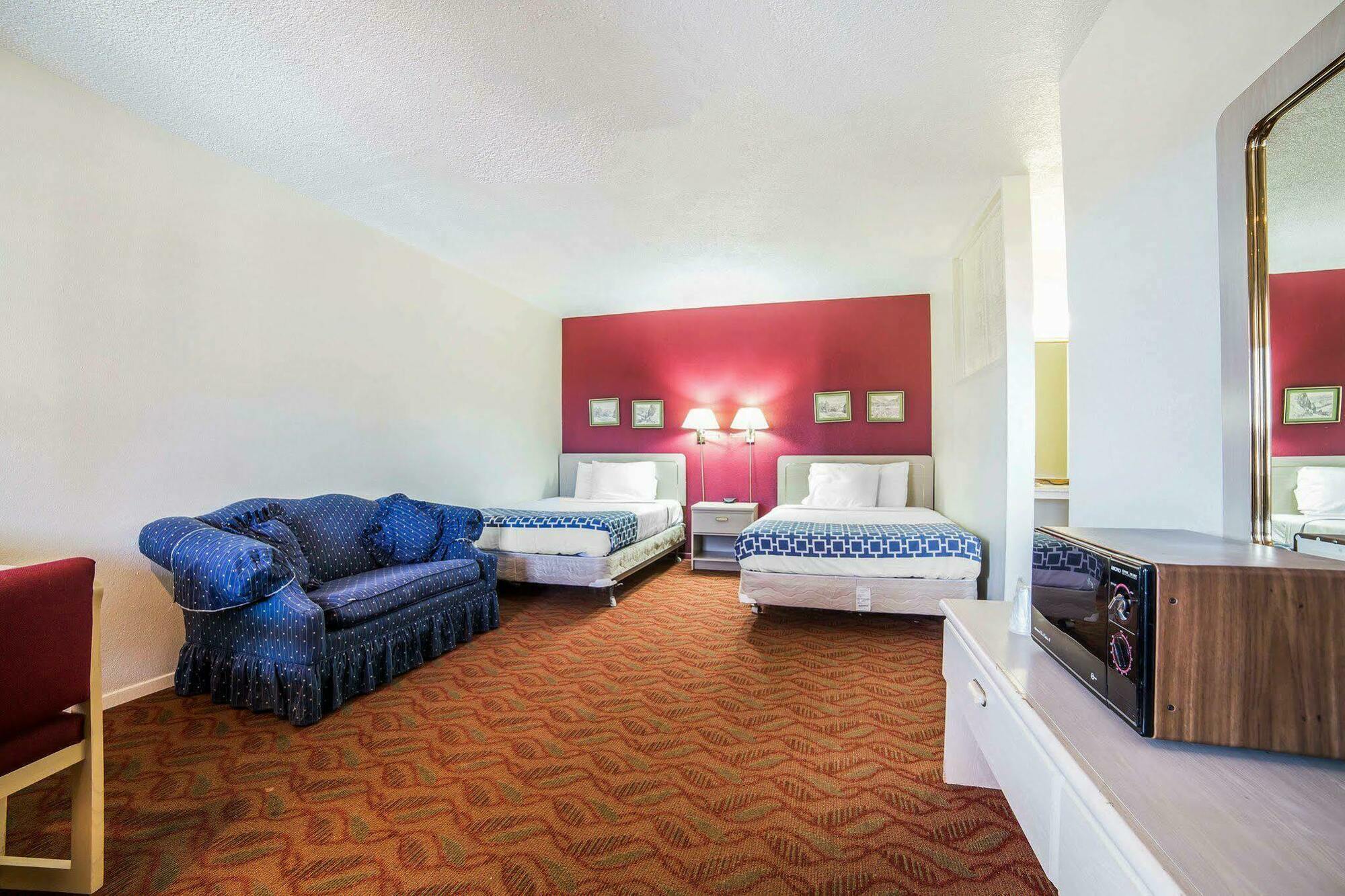 Econo Lodge Fallon Naval Air Station Area Exterior photo